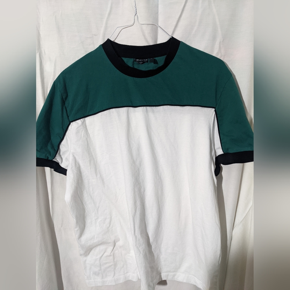 XXL green and white tee